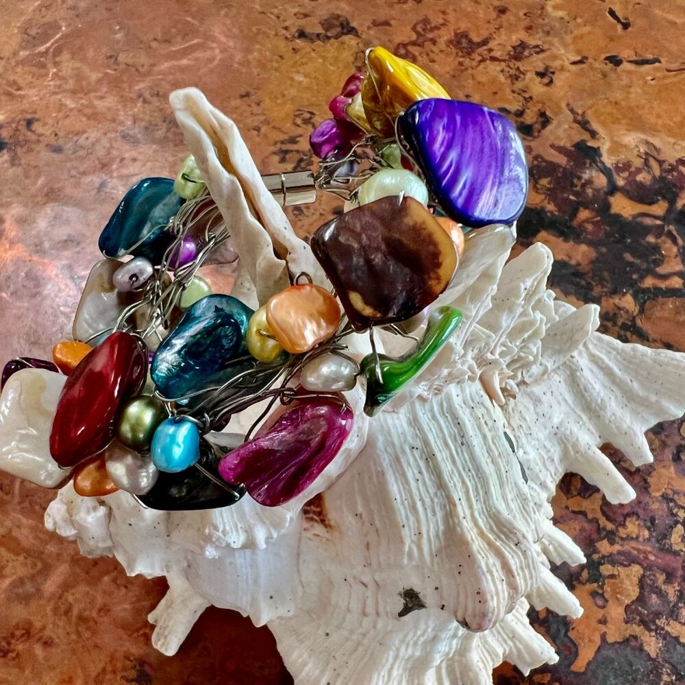 SALE! Multi-color Beaded Bracelet w/Magnetic Clasp - Picture 5 of 8